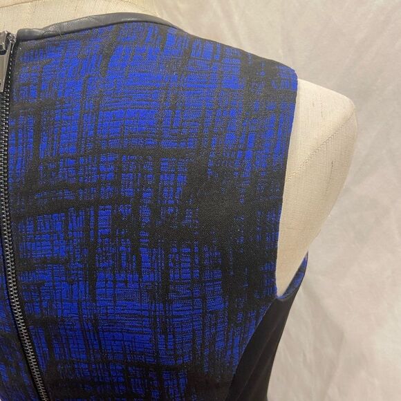 DKNY NWOT Elegant Blue and Black Sleeveless Dress 2 - Picture 6 of 8